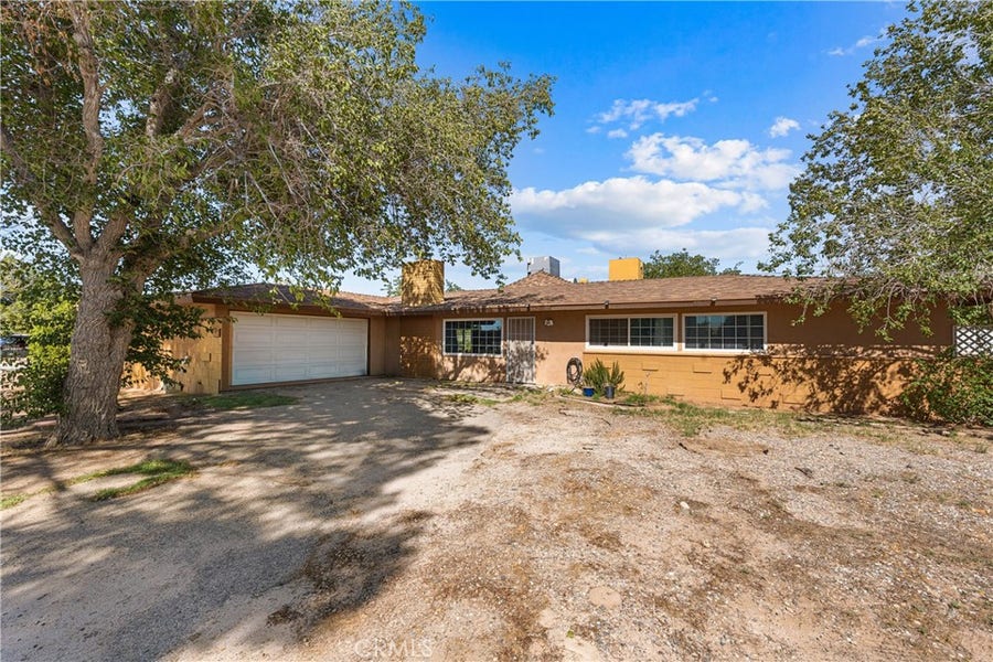 Property photo for 12579 Kewanna, Apple Valley, CA