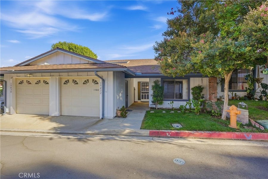 Property photo for 19432 Oak Crossing, Newhall, CA