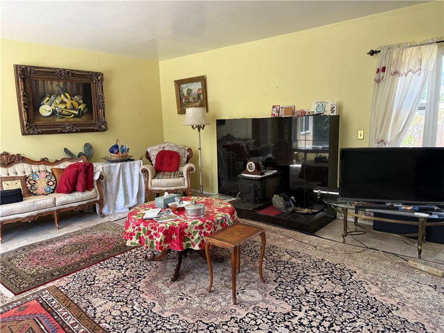 Property photo for 10600 De Soto, Chatsworth, CA