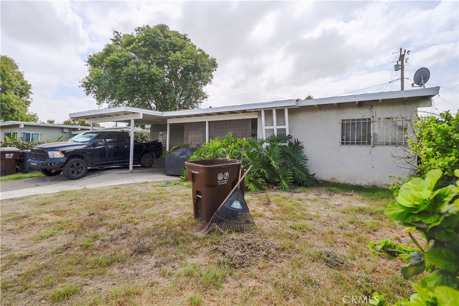 Property photo for 1720 W Caldwell, Compton, CA