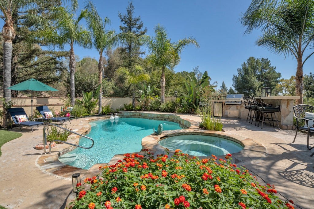 19300 Singing Hills, Porter Ranch, CA 91326