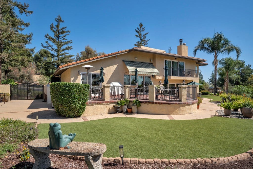 19300 Singing Hills, Porter Ranch, CA 91326