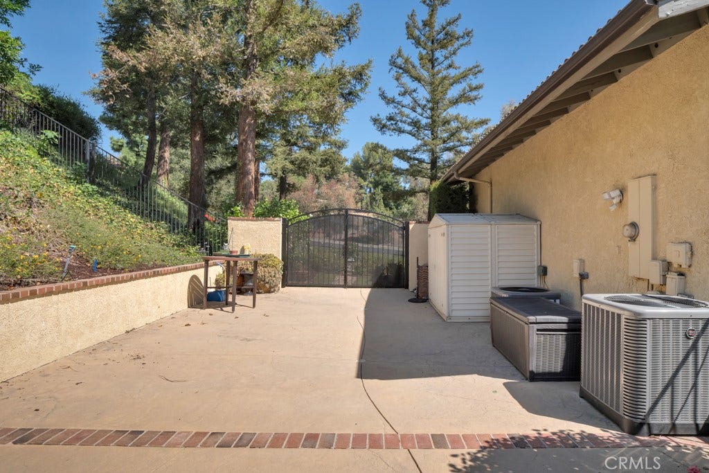 19300 Singing Hills, Porter Ranch, CA 91326