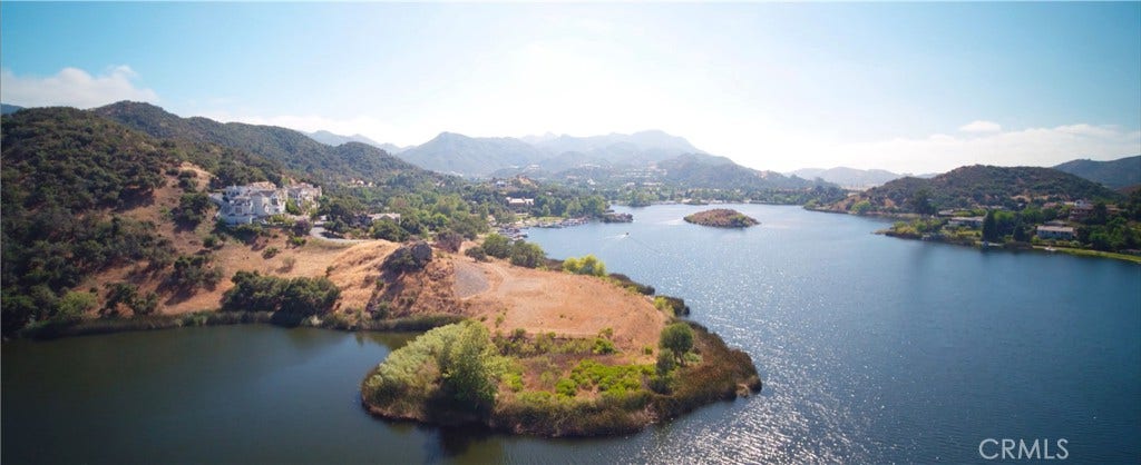 500 Lower Lake Road, Westlake Village, CA 91361 500 Lower Lake Road, Westlake Village, CA 91361