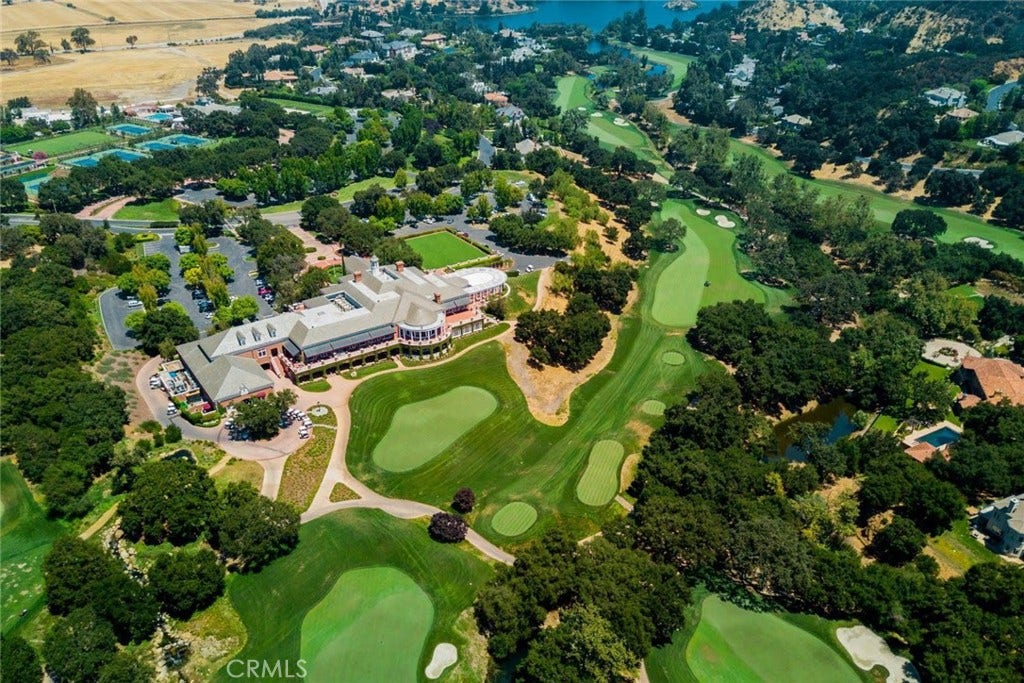 500 Lower Lake Road, Westlake Village, CA 91361 500 Lower Lake Road, Westlake Village, CA 91361