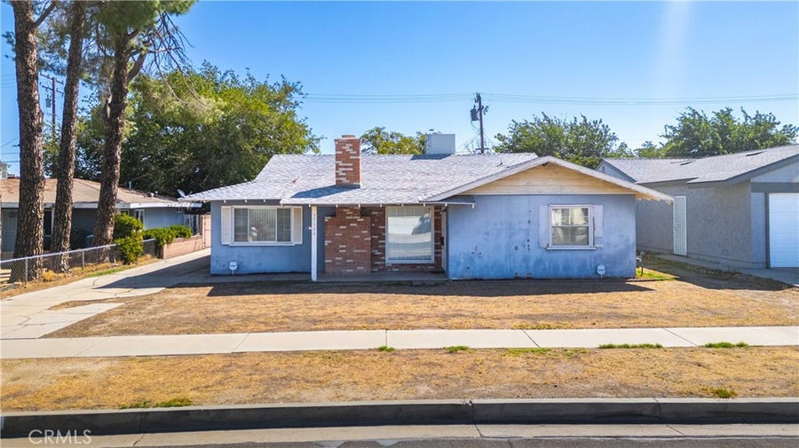 Property photo for 37304 Mahonia, Palmdale, CA