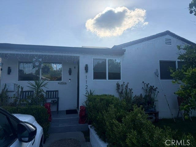 Property photo for 1122 N Beachwood, Burbank, CA