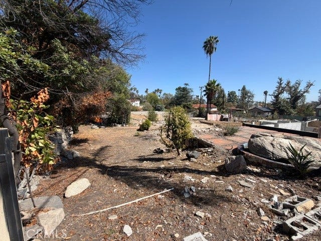 Property photo for 2632 Boulder Road, Altadena, CA