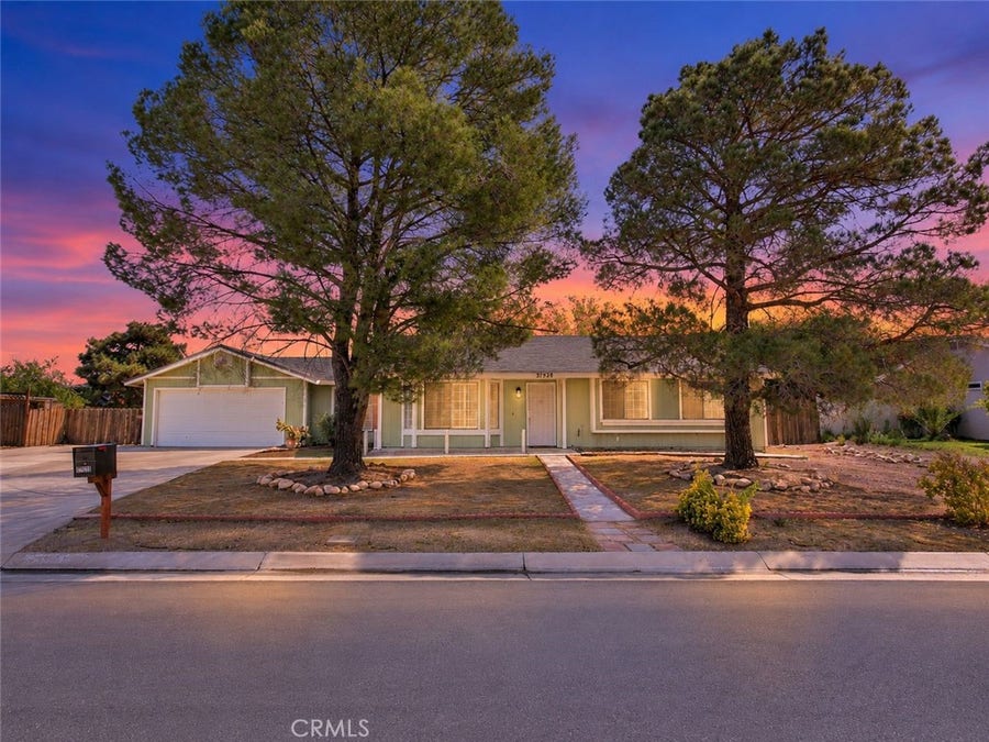 Property photo for 37528 97th Street E, Littlerock, CA