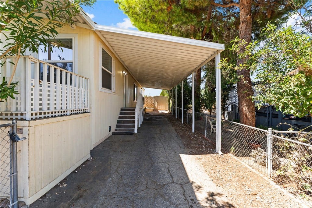 5711 Columbia Way, #SPC 219, Quartz Hill, CA 93536