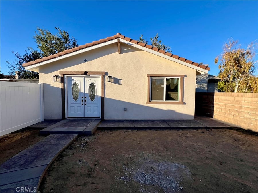 Property photo for 1133 E Geraldine Avenue, #B, Lancaster, CA