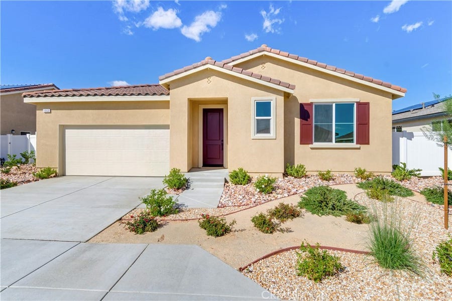 Property photo for 1553 E Holguin Street, Lancaster, CA