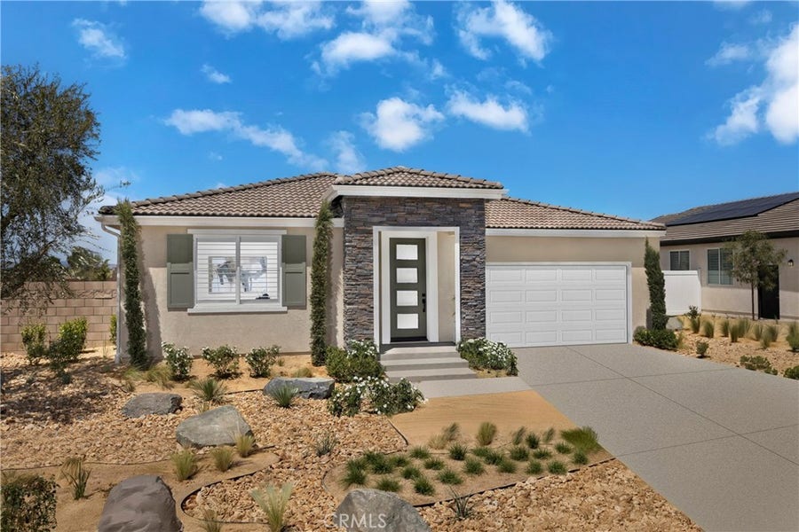 Property photo for 1561 E Holguin Street, Lancaster, CA
