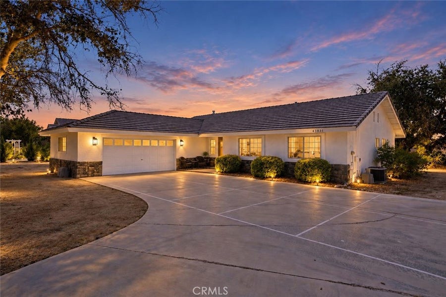 Property photo for 43831 Victor Place, Lancaster, CA