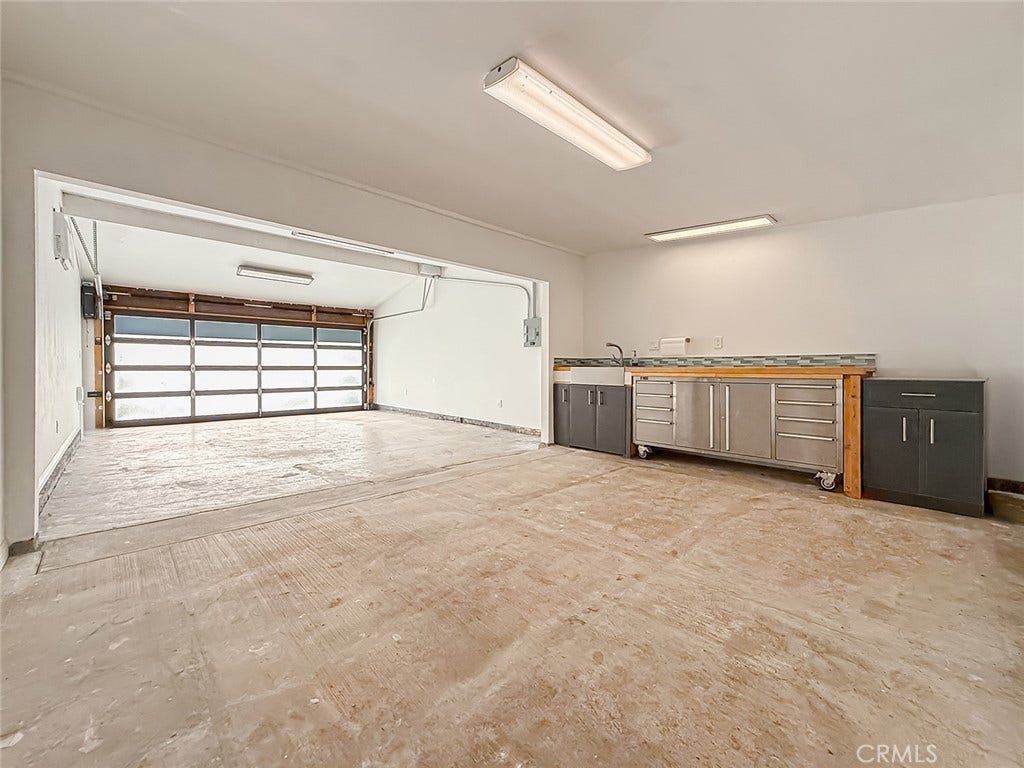 743 Spalding Street, Thousand Oaks, CA 91360 Huge 3-4 car garage with workspace and air conditioning