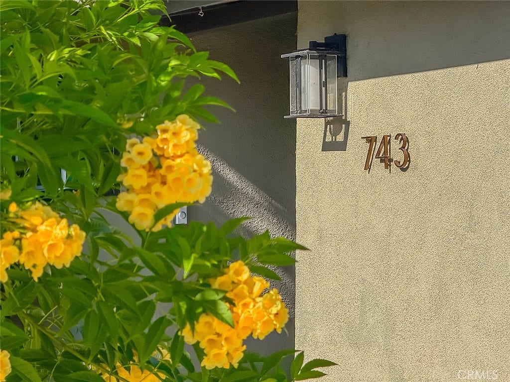 743 Spalding Street, Thousand Oaks, CA 91360 Welcome to 743 Spalding