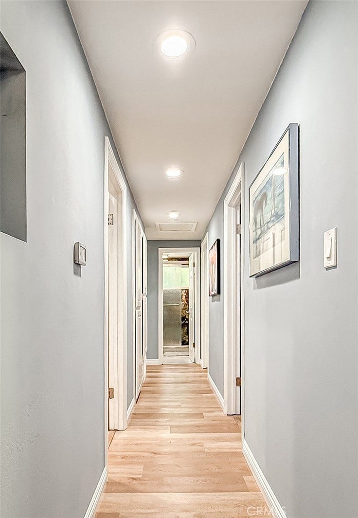 743 Spalding Street, Thousand Oaks, CA 91360 Hallway