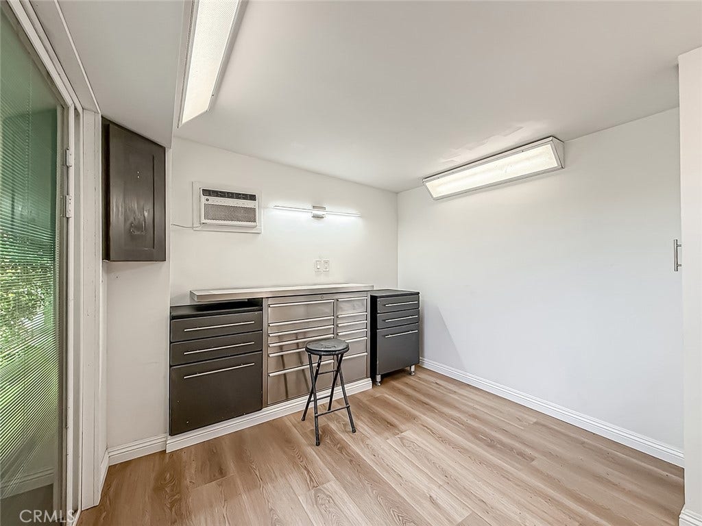 743 Spalding Street, Thousand Oaks, CA 91360 workshop/office space