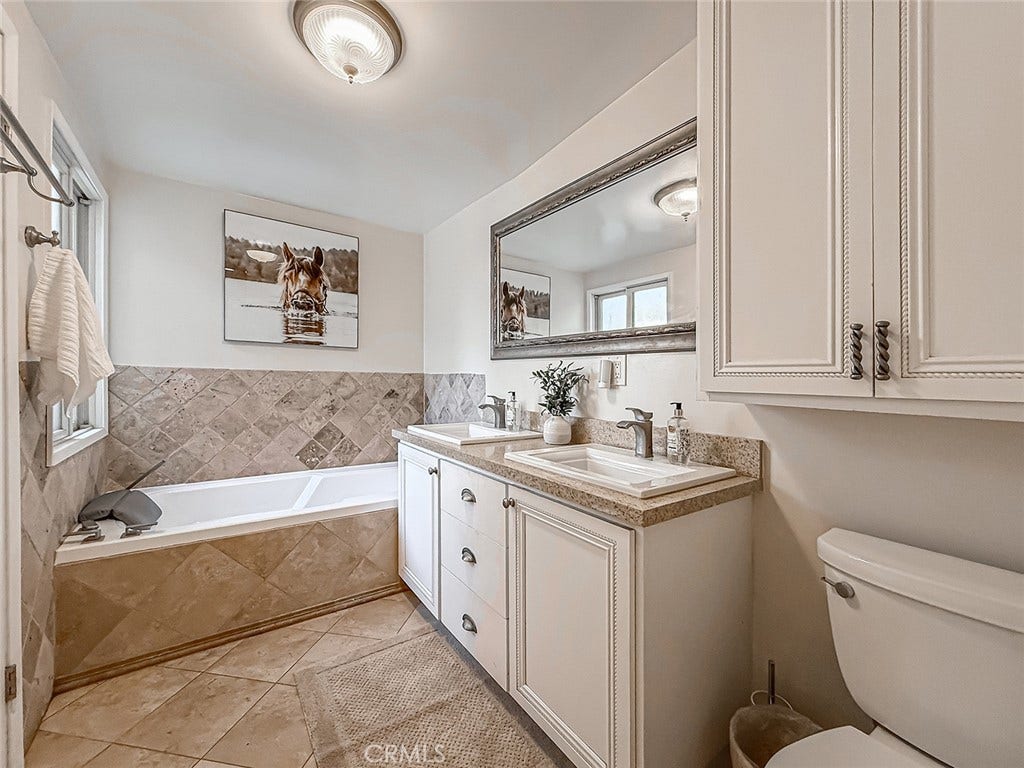 743 Spalding Street, Thousand Oaks, CA 91360 Primary bedroom en suite bathroom with double sinks, jetted tub and walk in shower