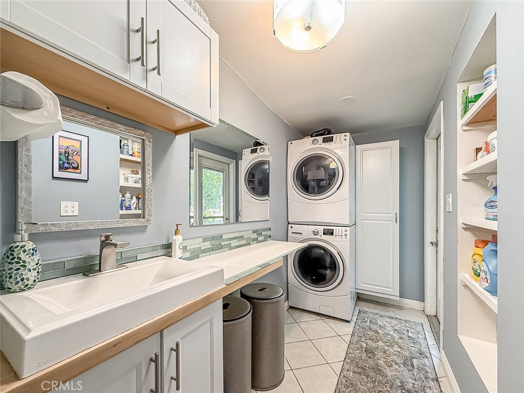 743 Spalding Street, Thousand Oaks, CA 91360 Laundry room off of bathroom