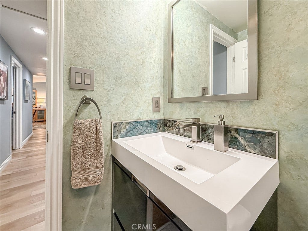 743 Spalding Street, Thousand Oaks, CA 91360 743 Spalding Street, Thousand Oaks, CA 91360
