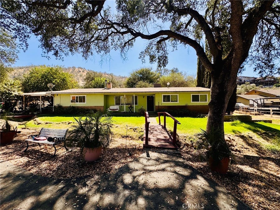 Property photo for 16221 Mustang, Springville, CA