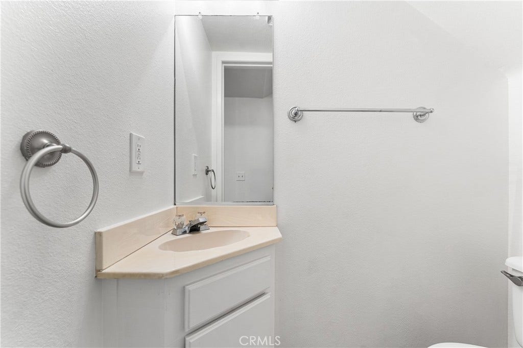 1830 E Avenue J2, #3, Lancaster, CA 93535