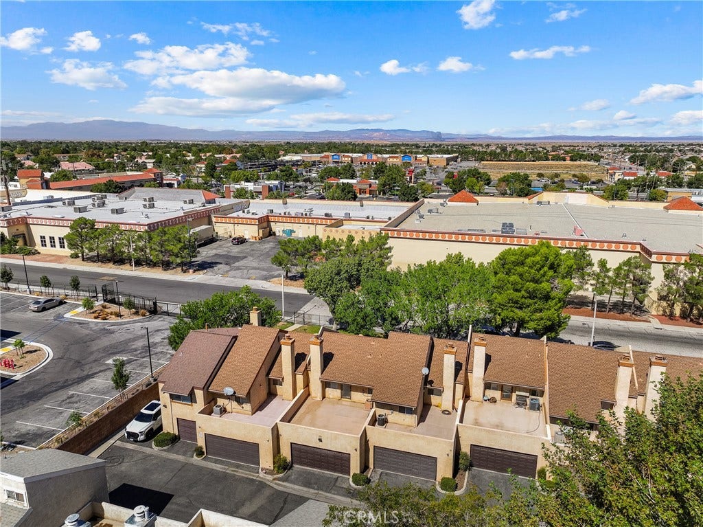1830 E Avenue J2, #3, Lancaster, CA 93535