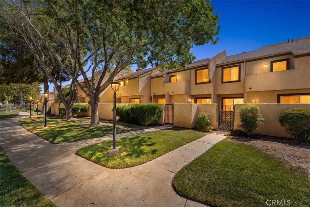1830 E Avenue J2, #3, Lancaster, CA 93535