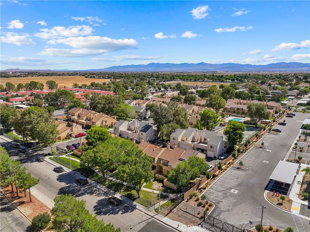 1830 E Avenue J2, #3, Lancaster, CA 93535