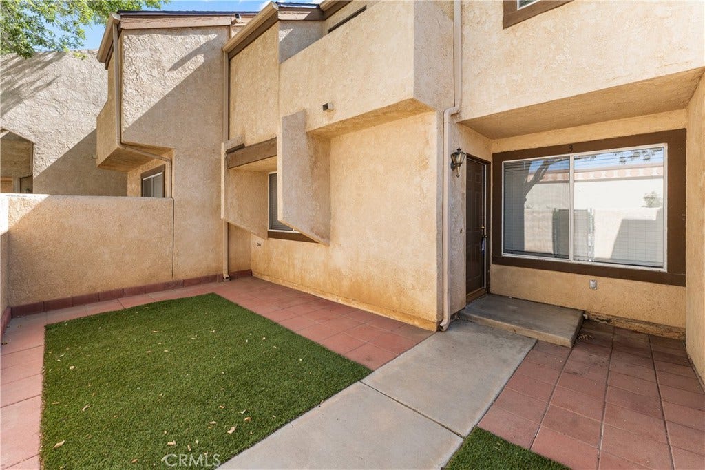 1830 E Avenue J2, #3, Lancaster, CA 93535