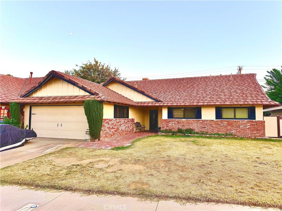 Property photo for 1524 W Kildare, Lancaster, CA
