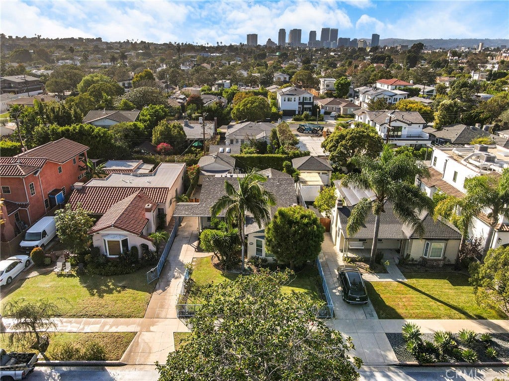 1733 S Corning, Los Angeles, CA 90035