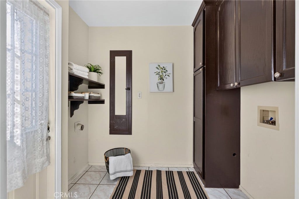 1733 S Corning, Los Angeles, CA 90035