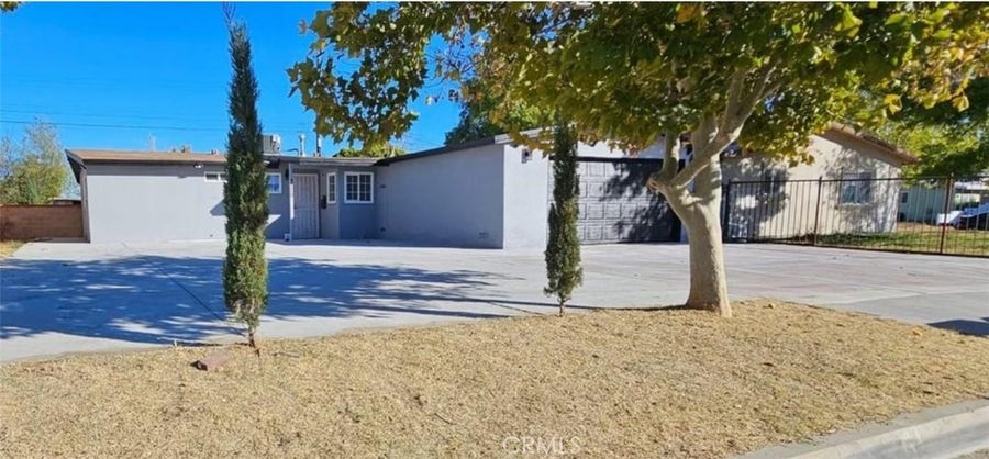 Property photo for 44010 Carolside, Lancaster, CA