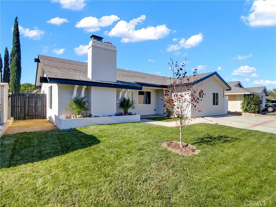 Property photo for 19604 Delight Street, Canyon Country, CA
