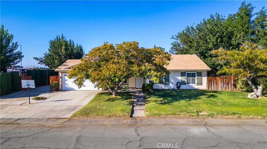 Property photo for 17247 Mossdale, Lancaster, CA