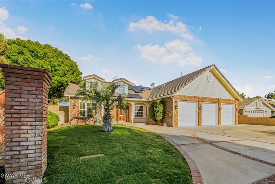 Property photo for 1310 Caren Court Court, Lancaster, CA