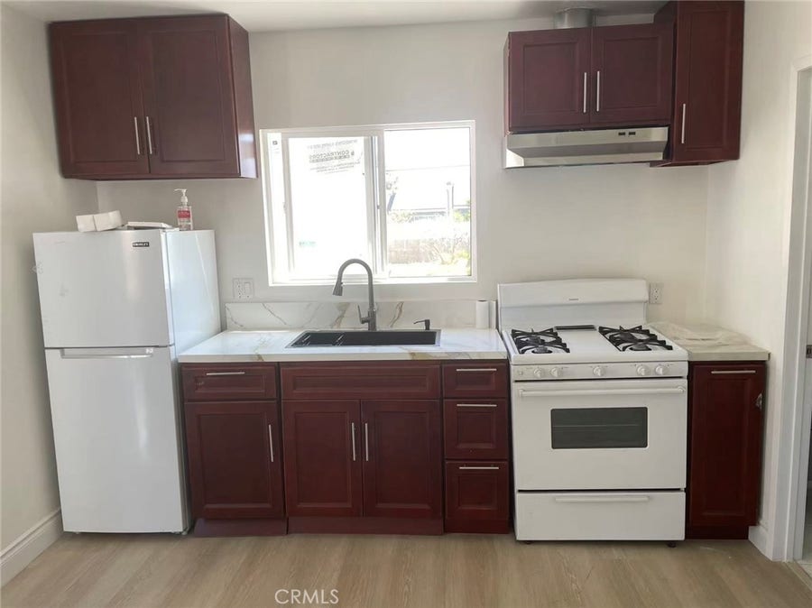 Property photo for 672 115th, Los Angeles, CA