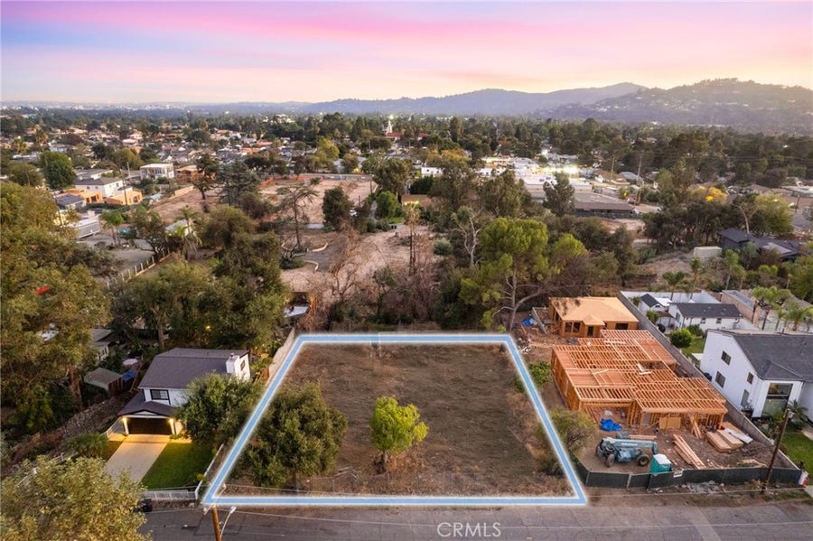 Property photo for 566 W Palm Street, Altadena, CA