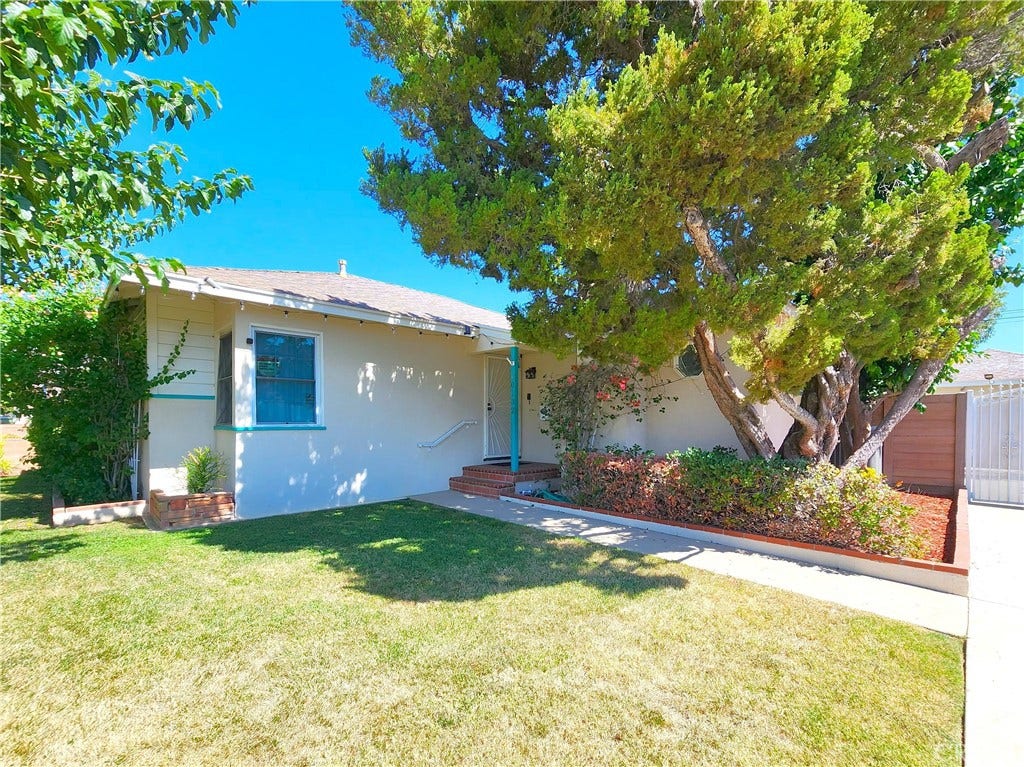 10132 Densmore Avenue, North Hills, CA 91343 10132 Densmore Avenue, North Hills, CA 91343