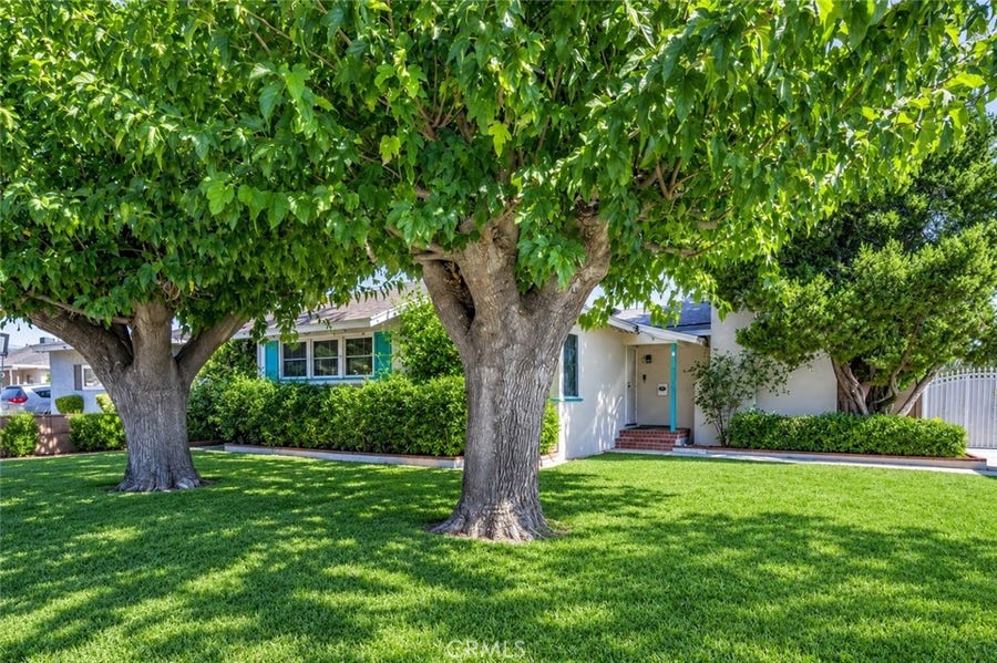 Property photo for 10132 Densmore Avenue, North Hills, CA