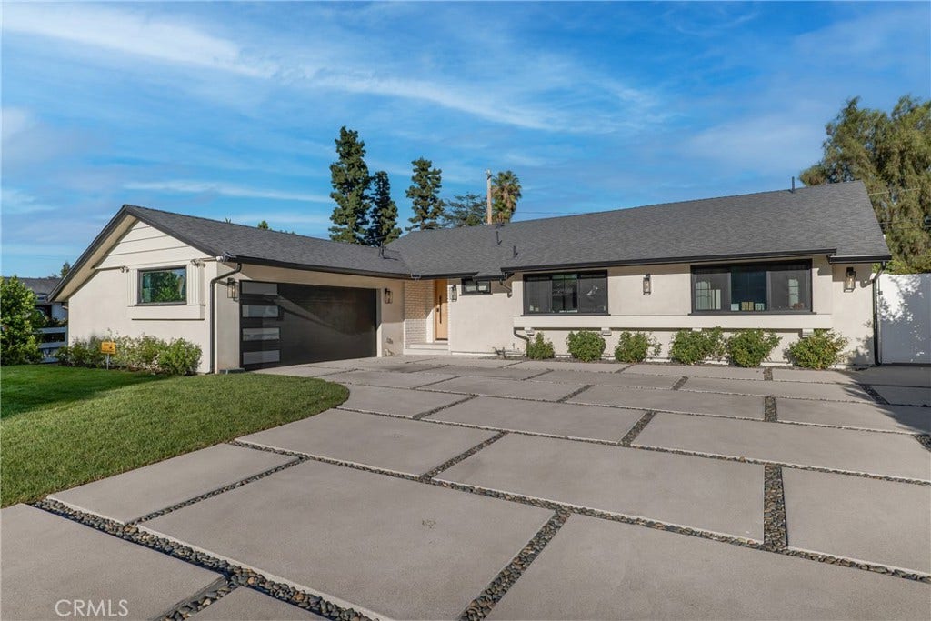 5722 Le Sage Avenue, Woodland Hills, CA 91367