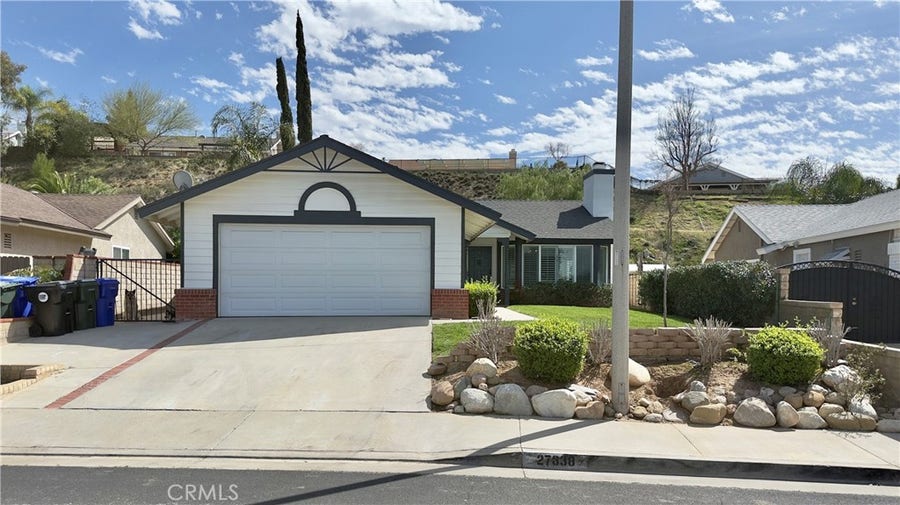 Property photo for 27838 Dexter Drive, Saugus, CA