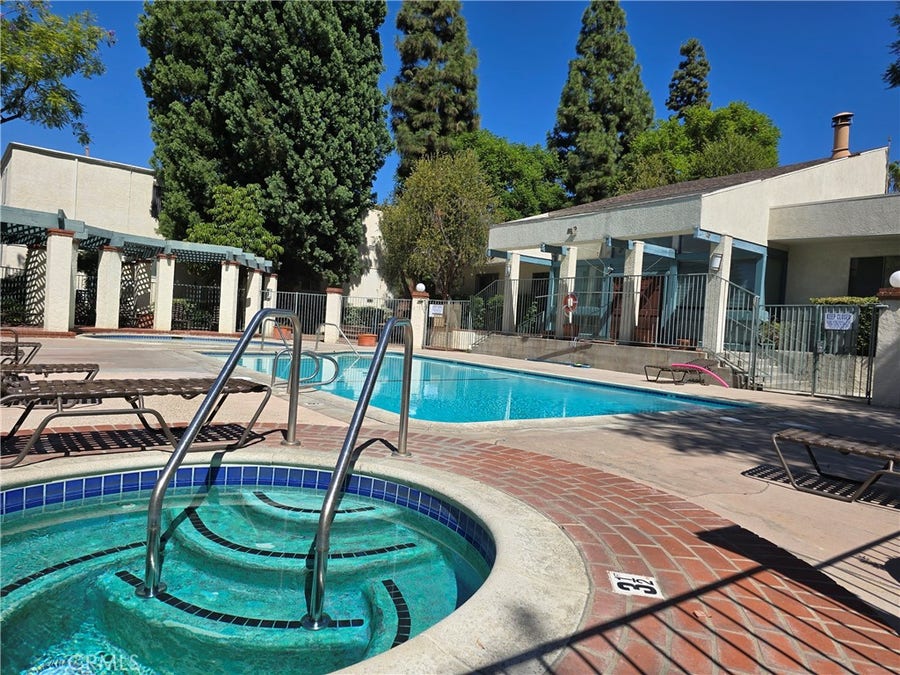 Property photo for 5700 Etiwanda, Tarzana, CA