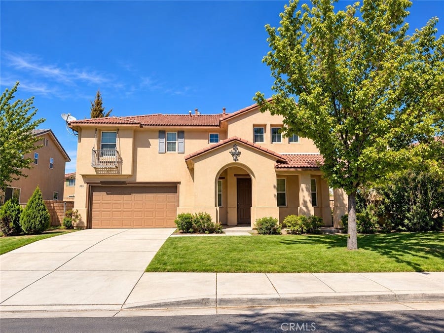 Property photo for 2233 Avenida Del Mar, Lancaster, CA