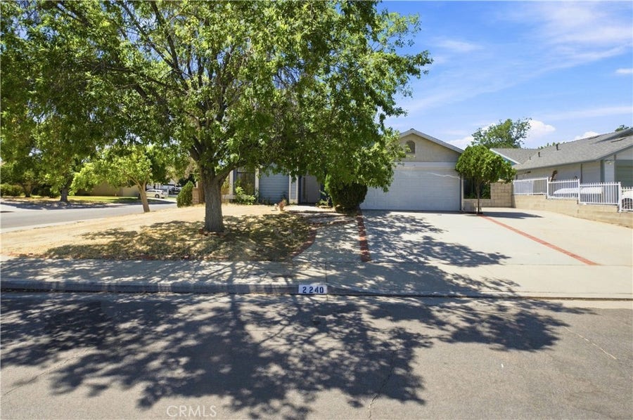 Property photo for 2240 Moonlight Court, Palmdale, CA