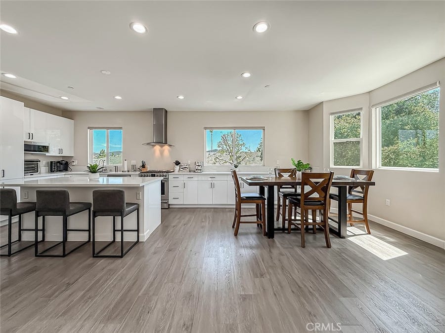 Property photo for 946 Warwick, Thousand Oaks, CA