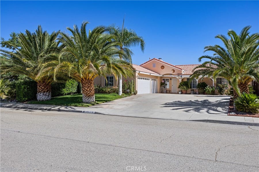 Property photo for 37502 Calle Mazatlan, Palmdale, CA