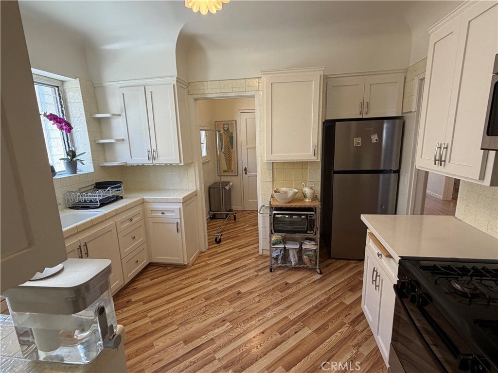 1054 S Corning, Los Angeles, CA 90035 1054 S Corning, Los Angeles, CA 90035